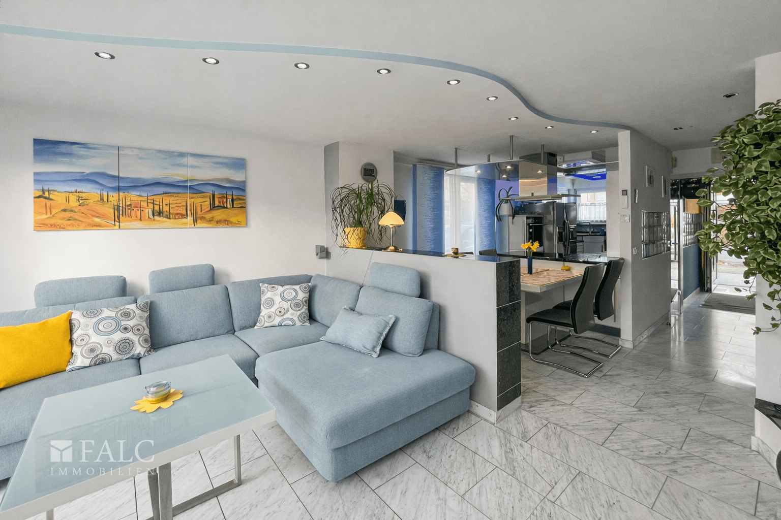 Wohnbereich mit Blick zum Essbereich